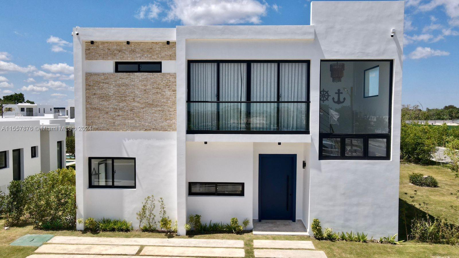 Spectacular Single Family Home